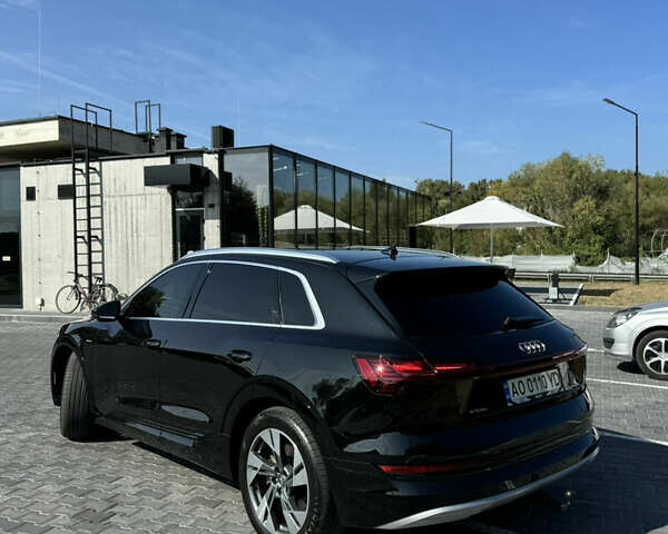Чорний Ауді E-Tron, об'ємом двигуна 0 л та пробігом 120 тис. км за 27800 $, фото 3 на Automoto.ua