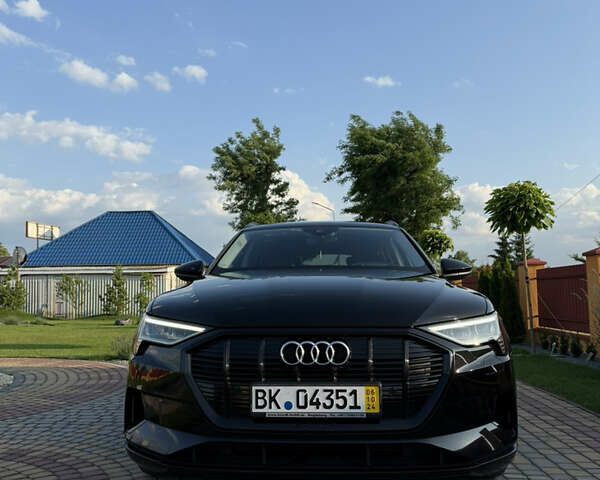 Ауди E-Tron 2020 в Львове на Automoto.ua Черный Ауди E-Tron, объемом двигателя 0 л и пробегом 100 тыс. км за 33000 $, фото 1 на Automoto.ua