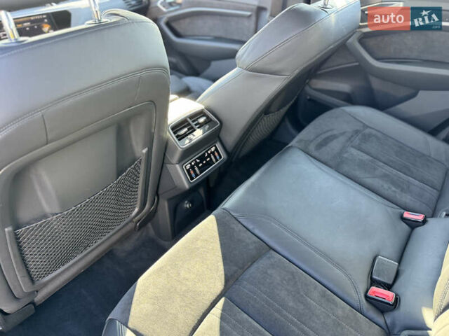 Черный Ауди E-Tron, объемом двигателя 0 л и пробегом 126 тыс. км за 27500 $, фото 15 на Automoto.ua