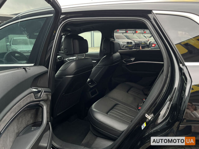 Черный Ауди E-Tron, объемом двигателя 55 л и пробегом 65 тыс. км за 37000 $, фото 27 на Automoto.ua