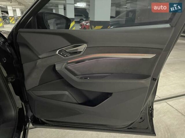 Черный Ауди E-Tron, объемом двигателя 0 л и пробегом 95 тыс. км за 30900 $, фото 29 на Automoto.ua