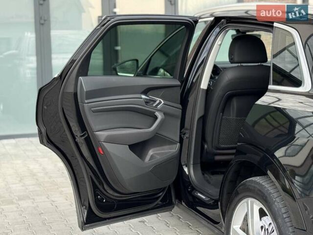 Черный Ауди E-Tron, объемом двигателя 0 л и пробегом 130 тыс. км за 22300 $, фото 59 на Automoto.ua