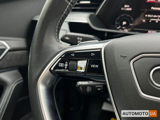 Черный Ауди E-Tron, объемом двигателя 55 л и пробегом 65 тыс. км за 37000 $, фото 15 на Automoto.ua