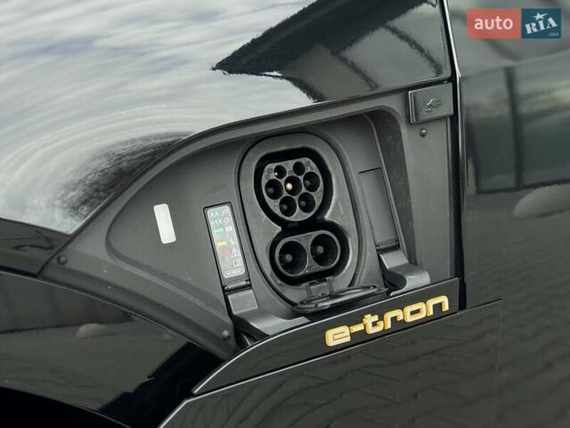 Черный Ауди E-Tron, объемом двигателя 0 л и пробегом 130 тыс. км за 22300 $, фото 28 на Automoto.ua