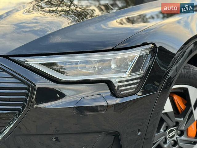 Ауди E-Tron 2020 в Тернополе на Automoto.ua Черный Ауди E-Tron, объемом двигателя 0 л и пробегом 161 тыс. км за 29400 $, фото 17 на Automoto.ua