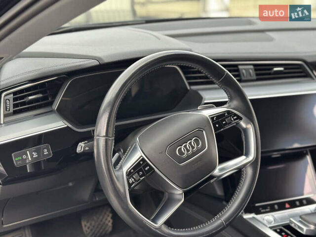 Черный Ауди E-Tron, объемом двигателя 0 л и пробегом 130 тыс. км за 26500 $, фото 25 на Automoto.ua