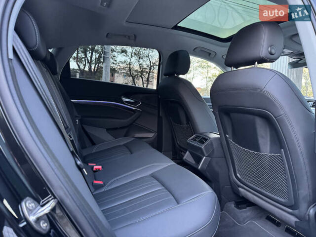 Ауди E-Tron 2020 в Тернополе на Automoto.ua Черный Ауди E-Tron, объемом двигателя 0 л и пробегом 161 тыс. км за 29400 $, фото 53 на Automoto.ua