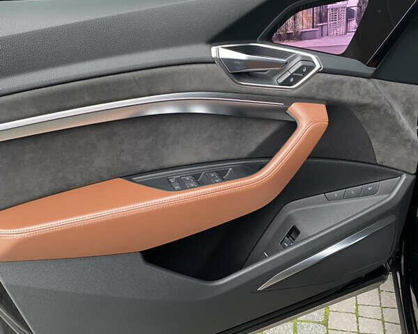 Черный Ауди E-Tron, объемом двигателя 0 л и пробегом 146 тыс. км за 31900 $, фото 37 на Automoto.ua
