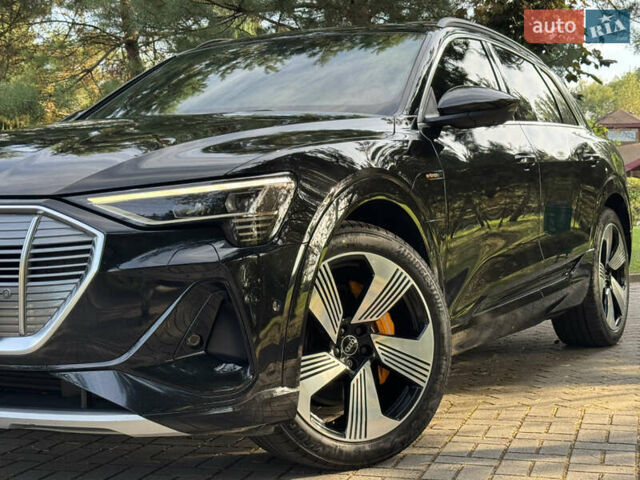 Чорний Ауді E-Tron, об'ємом двигуна 0 л та пробігом 170 тис. км за 28800 $, фото 7 на Automoto.ua