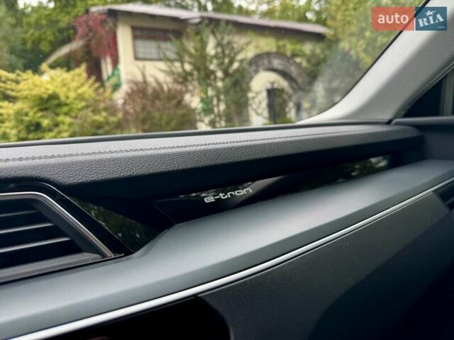 Черный Ауди E-Tron, объемом двигателя 0 л и пробегом 159 тыс. км за 24000 $, фото 96 на Automoto.ua