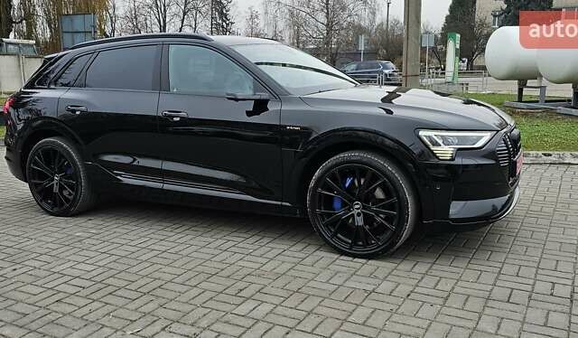 Чорний Ауді E-Tron, об'ємом двигуна 0 л та пробігом 120 тис. км за 33500 $, фото 42 на Automoto.ua