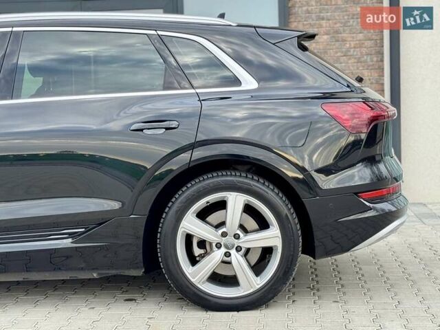 Черный Ауди E-Tron, объемом двигателя 0 л и пробегом 130 тыс. км за 22300 $, фото 32 на Automoto.ua