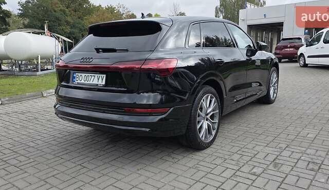 Черный Ауди E-Tron, объемом двигателя 0 л и пробегом 138 тыс. км за 29900 $, фото 20 на Automoto.ua