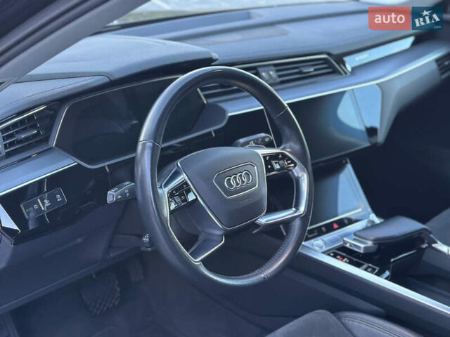 Ауди E-Tron 2020 в Ужгороде на Automoto.ua Черный Ауди E-Tron, объемом двигателя 0 л и пробегом 73 тыс. км за 26200 $, фото 8 на Automoto.ua