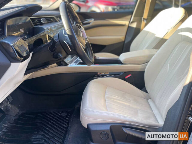 Чорний Ауді E-Tron, об'ємом двигуна 95 л та пробігом 148 тис. км за 34000 $, фото 7 на Automoto.ua