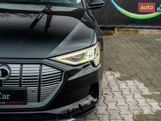 Чорний Ауді E-Tron, об'ємом двигуна 0 л та пробігом 75 тис. км за 29900 $, фото 3 на Automoto.ua