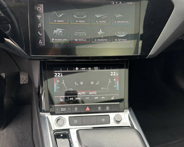 Чорний Ауді E-Tron, об'ємом двигуна 0 л та пробігом 155 тис. км за 30999 $, фото 36 на Automoto.ua