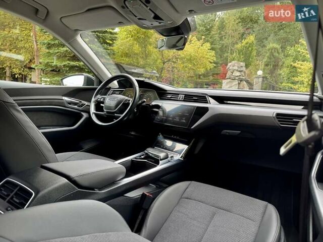Черный Ауди E-Tron, объемом двигателя 0 л и пробегом 159 тыс. км за 24000 $, фото 109 на Automoto.ua