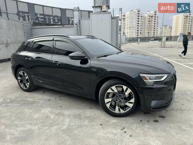 Чорний Ауді E-Tron, об'ємом двигуна 0 л та пробігом 155 тис. км за 30999 $, фото 21 на Automoto.ua
