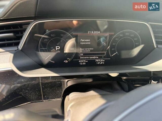 Ауді E-Tron 2020 у Львові на Automoto.ua Чорний Ауді E-Tron, об'ємом двигуна 0 л та пробігом 42 тис. км за 26650 $, фото 9 на Automoto.ua