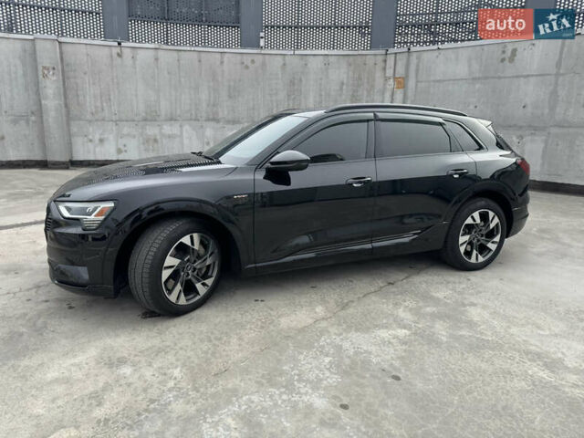 Чорний Ауді E-Tron, об'ємом двигуна 0 л та пробігом 155 тис. км за 30999 $, фото 3 на Automoto.ua