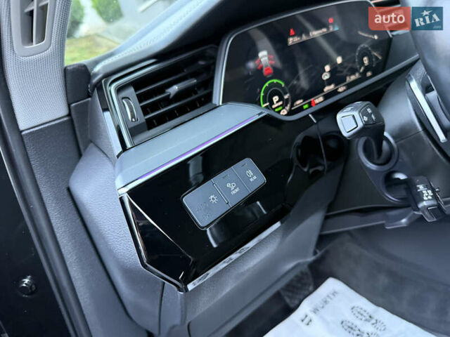 Черный Ауди E-Tron, объемом двигателя 0 л и пробегом 150 тыс. км за 27499 $, фото 48 на Automoto.ua