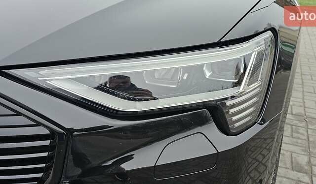 Чорний Ауді E-Tron, об'ємом двигуна 0 л та пробігом 120 тис. км за 33500 $, фото 115 на Automoto.ua