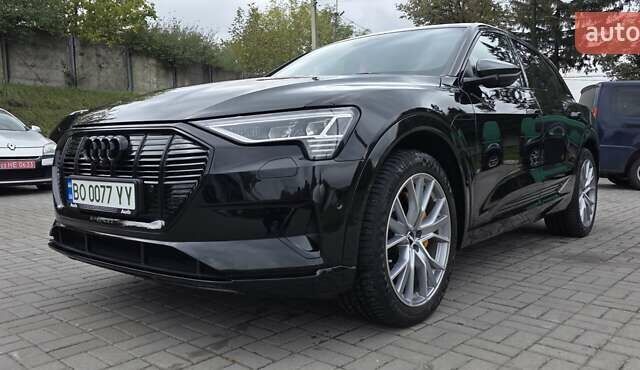 Чорний Ауді E-Tron, об'ємом двигуна 0 л та пробігом 138 тис. км за 29900 $, фото 29 на Automoto.ua