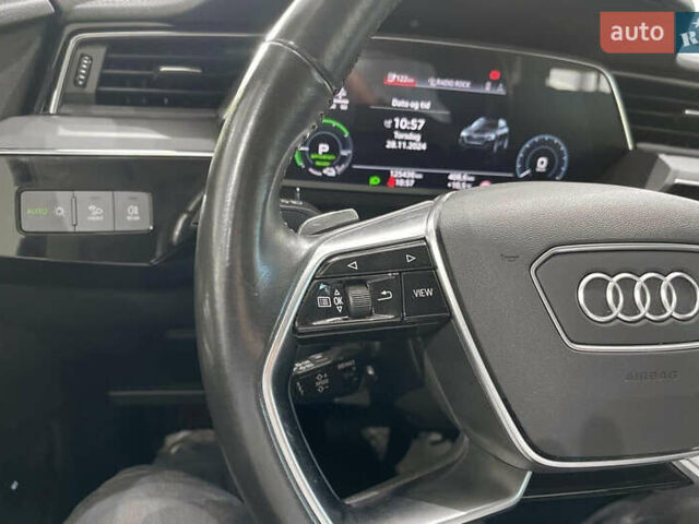 Черный Ауди E-Tron, объемом двигателя 0 л и пробегом 125 тыс. км за 21700 $, фото 20 на Automoto.ua