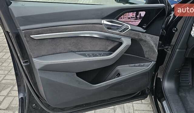 Чорний Ауді E-Tron, об'ємом двигуна 0 л та пробігом 120 тис. км за 33500 $, фото 107 на Automoto.ua
