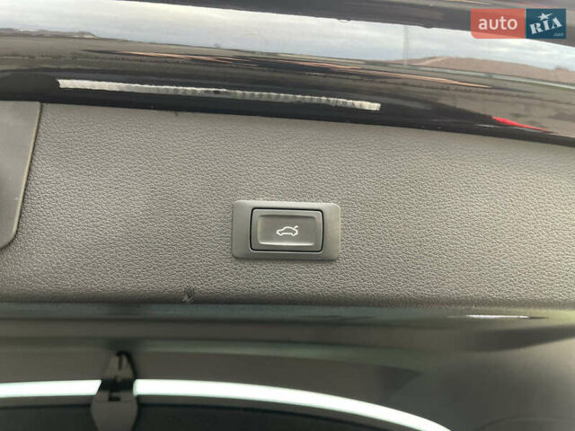 Чорний Ауді E-Tron, об'ємом двигуна 0 л та пробігом 78 тис. км за 26500 $, фото 36 на Automoto.ua