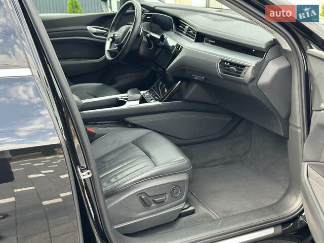 Черный Ауди E-Tron, объемом двигателя 0 л и пробегом 130 тыс. км за 26500 $, фото 31 на Automoto.ua