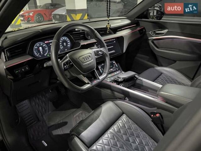 Чорний Ауді E-Tron, об'ємом двигуна 0 л та пробігом 95 тис. км за 30900 $, фото 21 на Automoto.ua