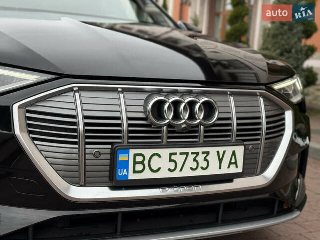 Чорний Ауді E-Tron, об'ємом двигуна 0 л та пробігом 51 тис. км за 31499 $, фото 11 на Automoto.ua
