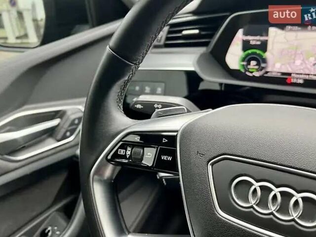 Черный Ауди E-Tron, объемом двигателя 0 л и пробегом 59 тыс. км за 33500 $, фото 24 на Automoto.ua