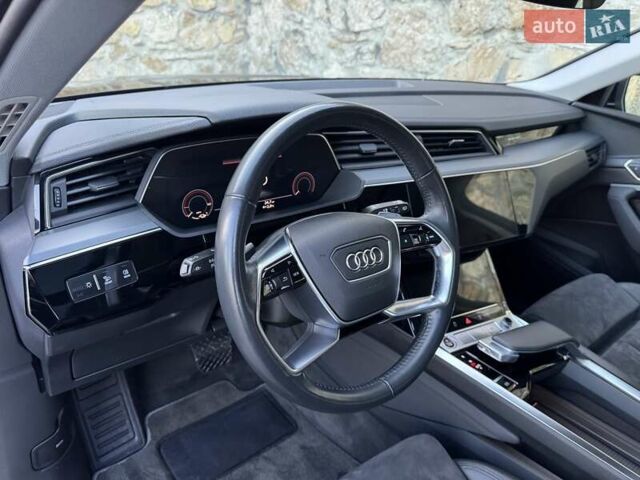 Чорний Ауді E-Tron, об'ємом двигуна 0 л та пробігом 253 тис. км за 24200 $, фото 29 на Automoto.ua