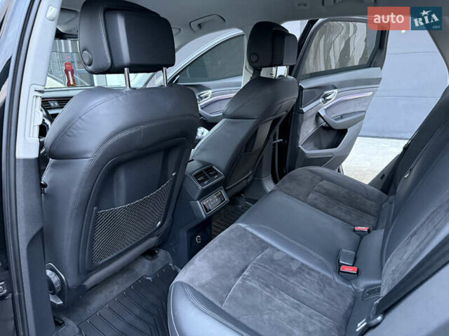 Черный Ауди E-Tron, объемом двигателя 0 л и пробегом 150 тыс. км за 27499 $, фото 58 на Automoto.ua