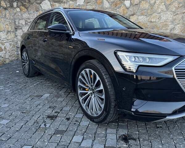 Чорний Ауді E-Tron, об'ємом двигуна 0 л та пробігом 253 тис. км за 24200 $, фото 14 на Automoto.ua