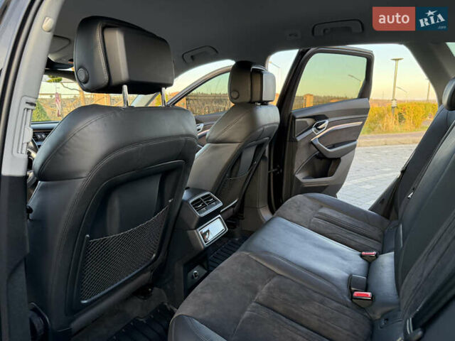 Чорний Ауді E-Tron, об'ємом двигуна 0 л та пробігом 150 тис. км за 25900 $, фото 79 на Automoto.ua