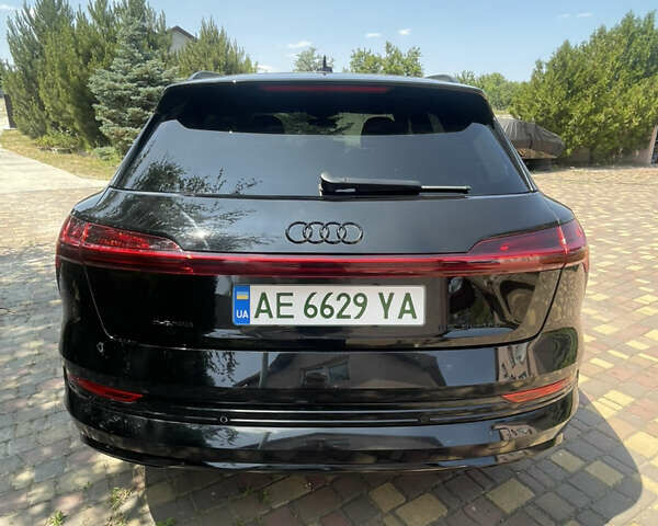Черный Ауди E-Tron, объемом двигателя 0 л и пробегом 128 тыс. км за 31500 $, фото 5 на Automoto.ua