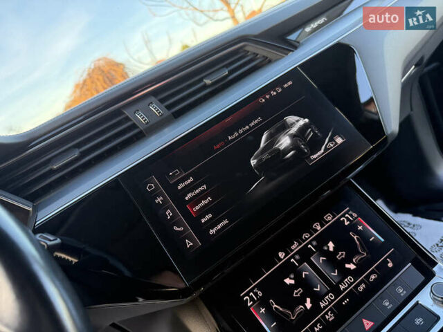 Чорний Ауді E-Tron, об'ємом двигуна 0 л та пробігом 150 тис. км за 26999 $, фото 75 на Automoto.ua