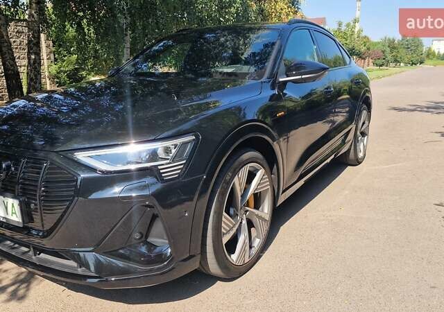 Черный Ауди E-Tron, объемом двигателя 0 л и пробегом 25 тыс. км за 39600 $, фото 4 на Automoto.ua
