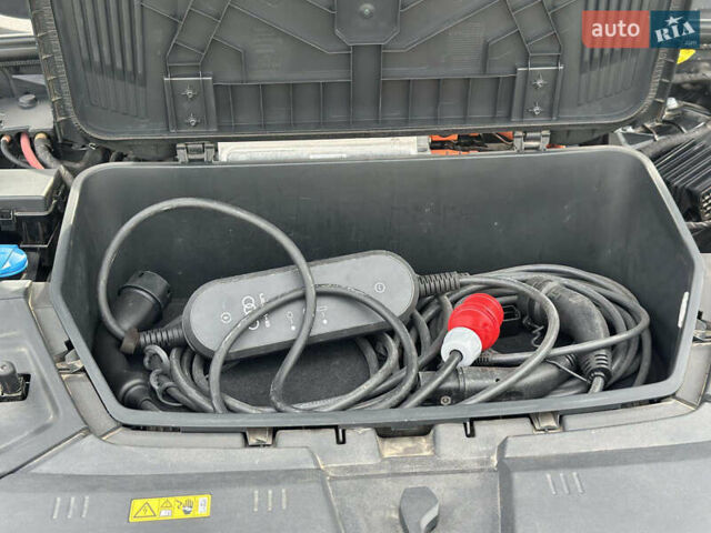 Черный Ауди E-Tron, объемом двигателя 0 л и пробегом 130 тыс. км за 26500 $, фото 33 на Automoto.ua