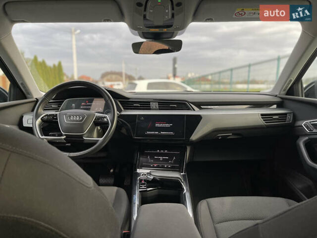 Чорний Ауді E-Tron, об'ємом двигуна 0 л та пробігом 78 тис. км за 26500 $, фото 25 на Automoto.ua