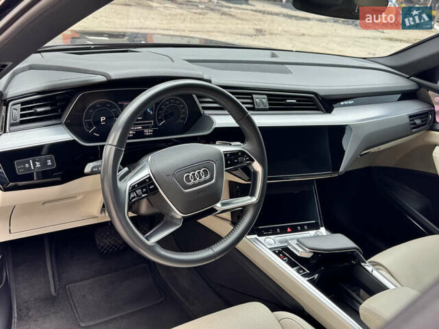Чорний Ауді E-Tron, об'ємом двигуна 0 л та пробігом 29 тис. км за 38000 $, фото 12 на Automoto.ua