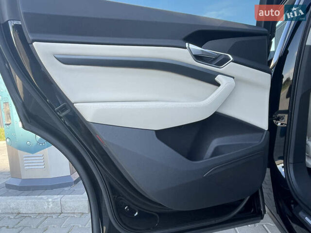 Черный Ауди E-Tron, объемом двигателя 0 л и пробегом 67 тыс. км за 29999 $, фото 11 на Automoto.ua