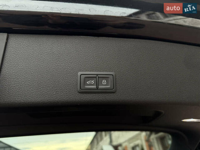 Чорний Ауді E-Tron, об'ємом двигуна 0 л та пробігом 51 тис. км за 31499 $, фото 51 на Automoto.ua