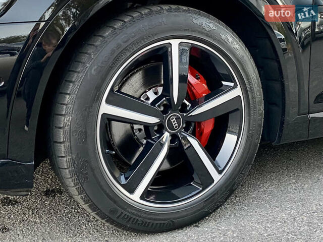 Черный Ауди E-Tron, объемом двигателя 0 л и пробегом 65 тыс. км за 29900 $, фото 2 на Automoto.ua