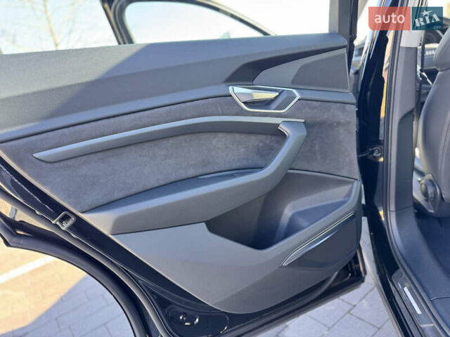 Черный Ауди E-Tron, объемом двигателя 0 л и пробегом 126 тыс. км за 27500 $, фото 17 на Automoto.ua