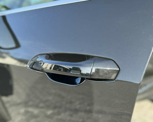 Чорний Ауді E-Tron, об'ємом двигуна 0 л та пробігом 120 тис. км за 27800 $, фото 21 на Automoto.ua